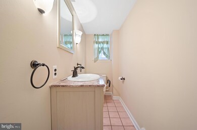 1276 Nicole Ln, Secane, PA 19018 - photo 6