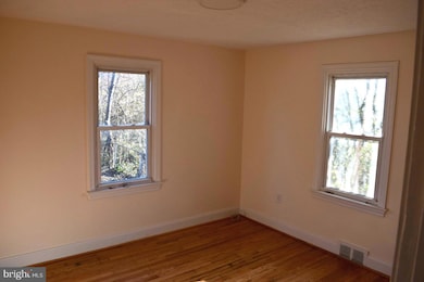 1014 W Virginia Ave, Martinsburg, WV 25401 - photo 7