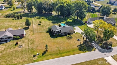 2558 Stoney Creek St, Springfield, OH 45504 - photo 3