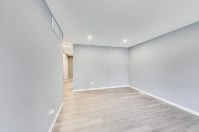 913 Pine St, Waukegan, IL 60085 - photo 5