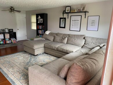 07 - Living Room - 1