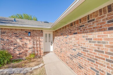 4526 Marlboro Dr, Abilene, TX 79606 - photo 3