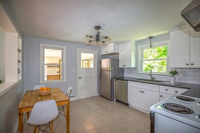 11 Moon St, Enfield, CT 06082 - photo 7