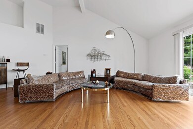 2037 Northwinds Dr, Dyer, IN 46311 - photo 3