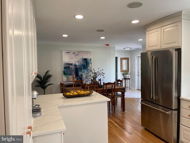 1127 Priscilla Ln, Alexandria, VA 22308 - photo 7