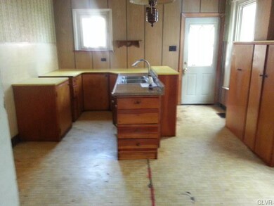 1233 W Turner St, Allentown, PA 18102 - photo 6