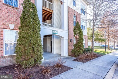 22641 Blue Elder Terrace unit 301, Ashburn, VA 20148 - photo 3