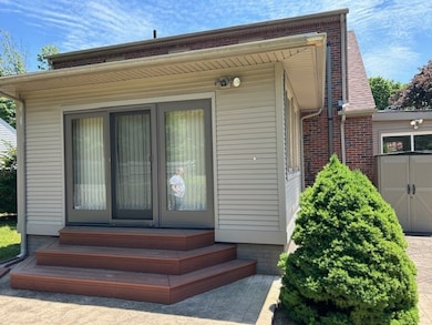 225 Spooner Ave, Warwick, RI 02886 - photo 5