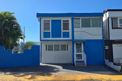 Urb. Villas de Levit Calle 1 B9, Toa Baja, PR 00949 - photo 3