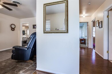 107 E Mark Dr, Denison, TX 75021 - photo 6