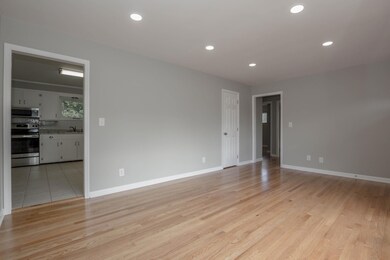 1417 Valley View Dr, Johnson City, TN 37601 - photo 7