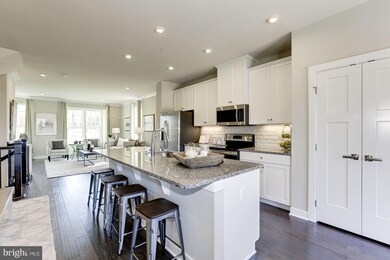 719 Sky Bridge Dr unit 209D, Largo, MD 20774 - photo 3