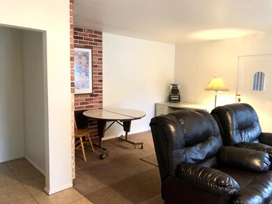 Living Room/Dining