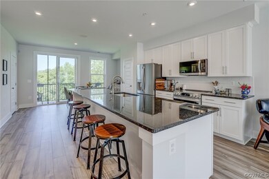  Beautiful soft close cabinets with pull out drawe