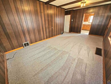 930 NE Kellam Ave, Topeka, KS 66616 - photo 4