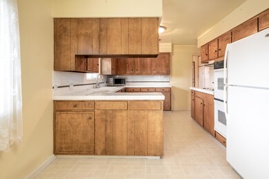 C Kitchen and dining-1