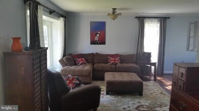 13204 Ben Nevis Ct, Herndon, VA 20171 - photo 6