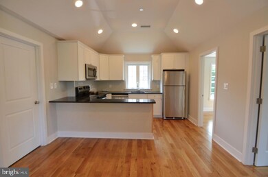 400 W Wayne Ave unit 3, Wayne, PA 19087 - photo 7