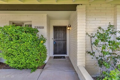 4-web-or-mls-12423-n-37th-pl