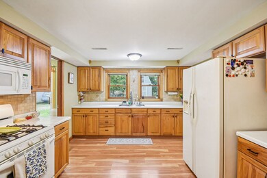 27630 N Hickory St, Island Lake, IL 60042 - photo 6