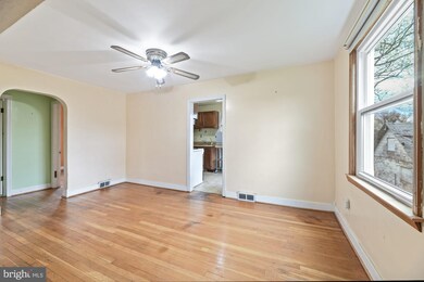 8509 Oakleigh Rd, Parkville, MD 21234 - photo 3