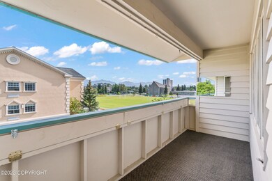 05 - 836 M St #301