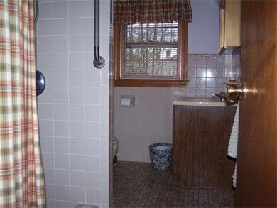 58 Pleasant St, Rockland, MA 02370 - photo 7