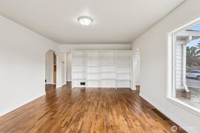 600 E 38th St, Vancouver, WA 98663 - photo 6