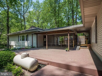 2123 Harbor Dr, Annapolis, MD 21409 - photo 6