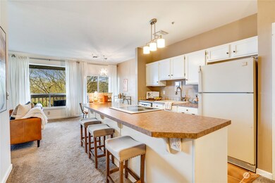 Bar seating for four, with more room to stand and mingle - wonderful.