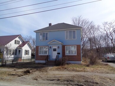 27 Eastland Ave, Millinocket, ME 04462 - photo 2