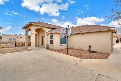 721 Desert Ash Dr, Horizon City, TX 79928 - photo 4