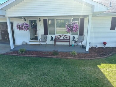 89 Russell St, Flemingsburg, KY 41041 - photo 2