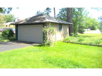 Parking Lot/Garage
