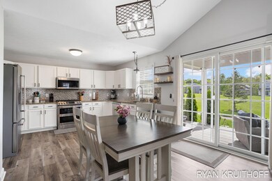29-web-or-mls-1382-highland-hill