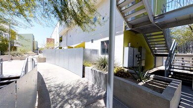 COURTYARD 4