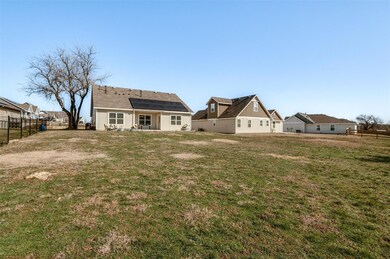 1370 Greenfield St, Gainesville, TX 76240 - photo 6