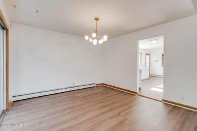 7-web-or-mls-2024 10 30 - 710LorettaPl-L