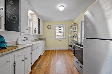 295 Beverly Rd, Worcester, MA 01605 - photo 6