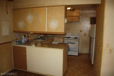 807 Witters Ct, Portage, MI 49024 - photo 4