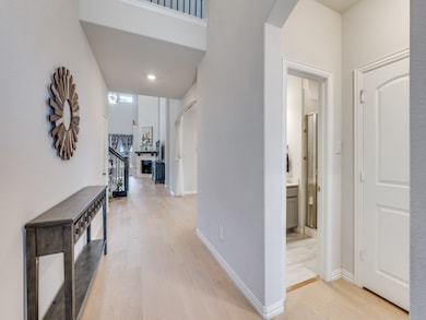 2094 Creekbluff Cir, Carrollton, TX 75010 - photo 3