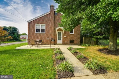 303 Gorsuch St, Folsom, PA 19033 - photo 4