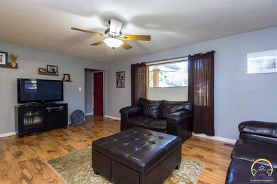 524 Pine St, Rossville, KS 66533 - photo 5