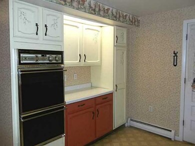 Other. Wall oven and pantry. Good work space