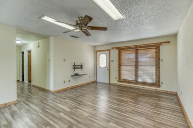 112 Paul St, Weatherford, TX 76088 - photo 3
