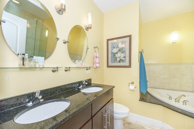 2921 W Glenlake Ave unit 2S, Chicago, IL 60659 - photo 4