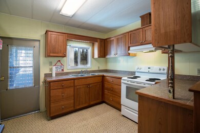 109 Riddle Rd_ (2)