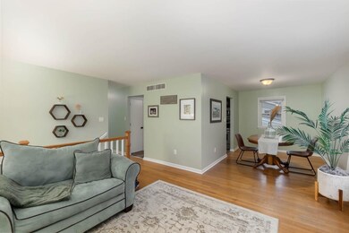 352 N Wright St, Griffith, IN 46319 - photo 5