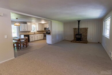22863 Abilene Ct, Bend, OR 97701 - photo 3