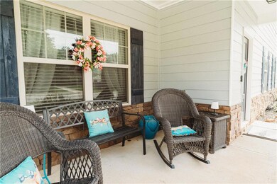 View of patio / terrace with covered porch